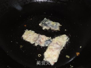 Pan-fried Spanish Mackerel Skin recipe