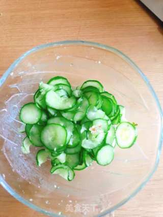 Japanese Cuisine: Octopus Foot Cucumber Refreshing Low Calorie Salad recipe