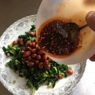 Peanuts Mixed with Spinach recipe
