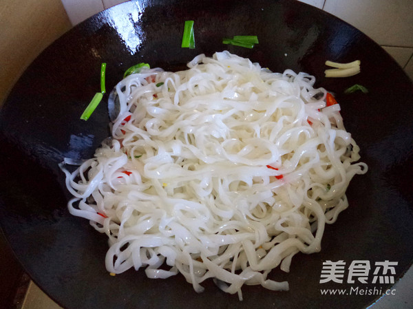 Fried Hor Fun with Egg recipe