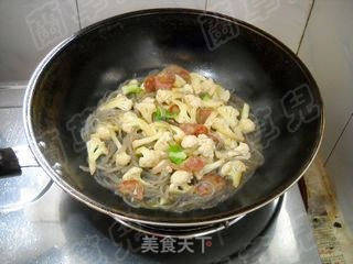 Cured Cauliflower Vermicelli in Clay Pot recipe