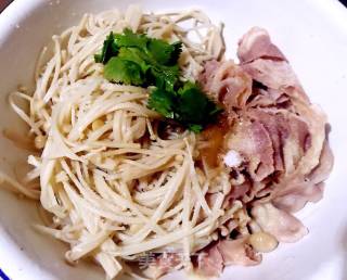 Beef Beef Salad with Enoki Mushroom recipe