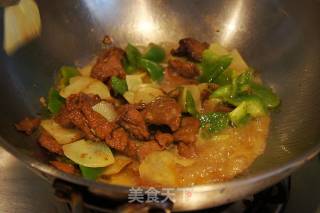 Fried Beef with Potato Chips recipe