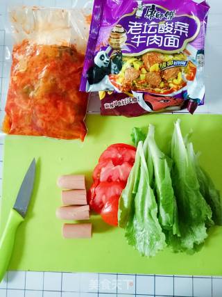 Korean Kimchi Instant Noodles recipe