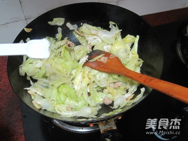 Stir-fried Shredded Cabbage with Olives and Vegetables recipe