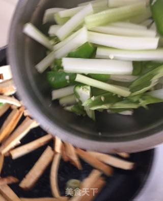 Celery Stir-fried Tofu recipe