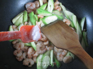 Fried Loofah with Shrimp recipe