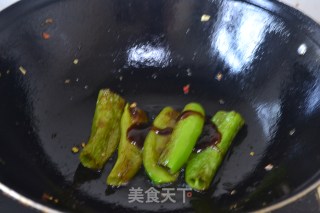 Stir-fried Chili with Sauerkraut recipe