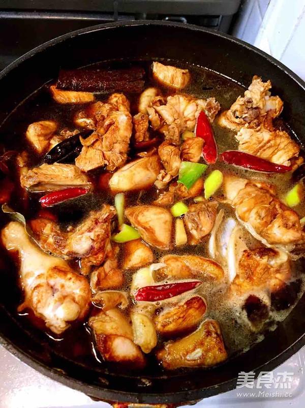 Chicken Stewed with Mushrooms recipe