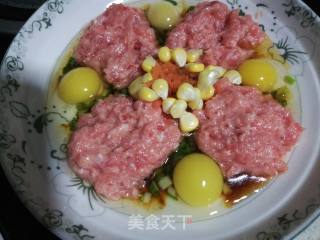 Steamed Meat Cake with Quail Eggs recipe