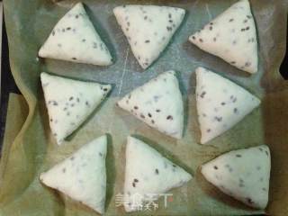 Flaxseed Mochi Triangle Bun-q Inner Meng Bun recipe