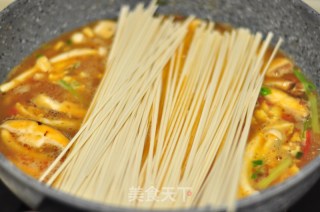 Pot Noodles with Tomato and Egg recipe