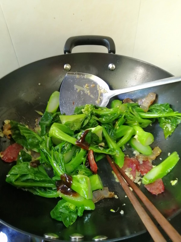 Simple and Delicious~~stir-fried Kale with Cured Meat recipe