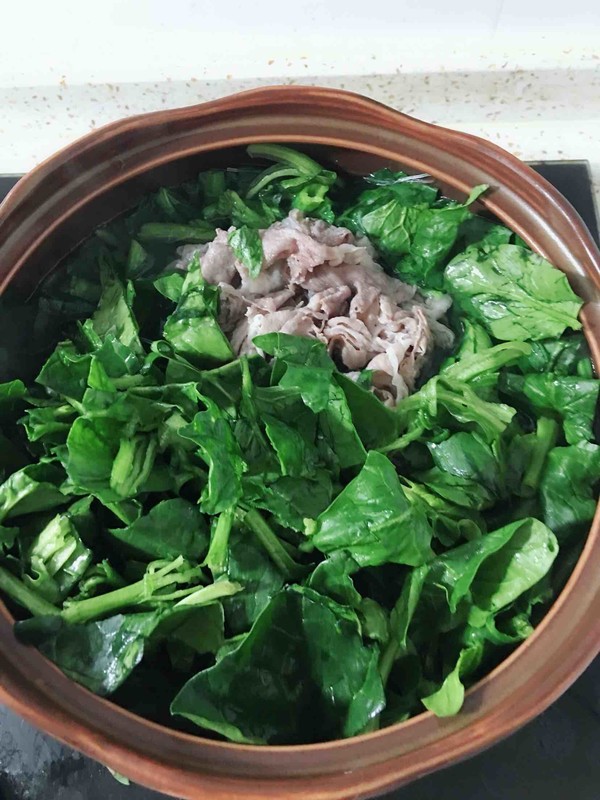 Lamb Slices and Spinach Soup recipe