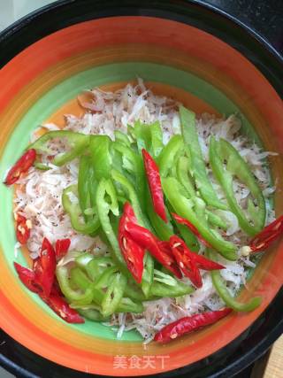 Fresh Chili Mixed with Shrimp Skin recipe