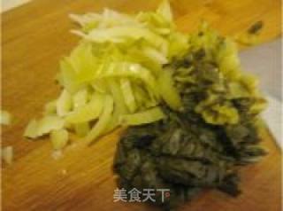 Daylily Fish Bone Sauerkraut Soup recipe