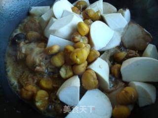 Braised Chicken with Chestnuts and King Pleurotus recipe