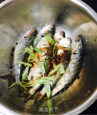 Fried Sea Crucian Carp recipe