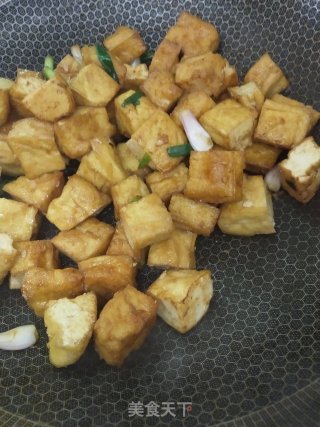 Stir-fried Tofu with Chives recipe