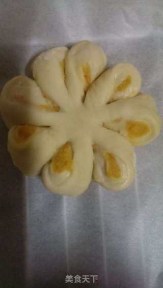 Sweet Potato Butter Flower Bun recipe