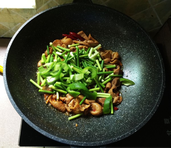 Stir-fried Fatty Sausage with Garlic Stalks recipe