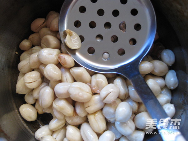 Spicy Alcoholic Peanuts recipe