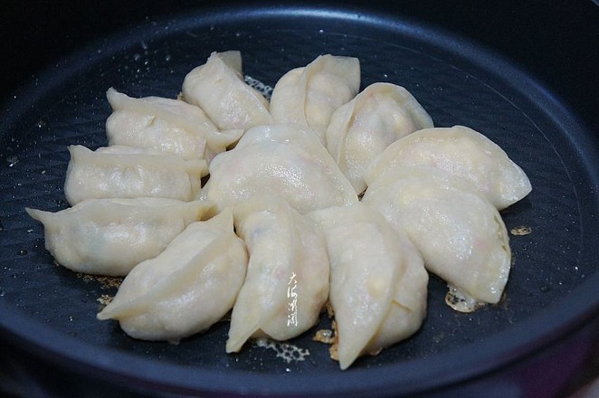 Fried Dumplings Stuffed with Cabbage and Mushrooms recipe