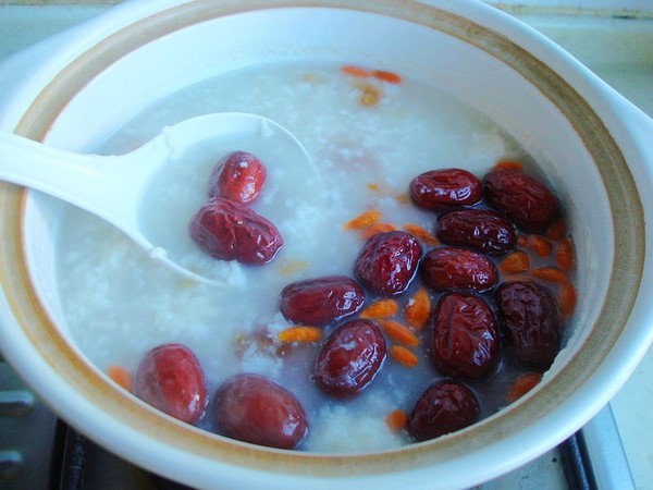 Red Dates and Peach Gum Soup recipe