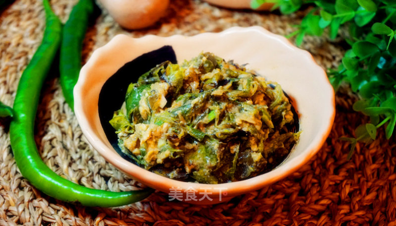 Preserved Eggs with Green Peppers recipe