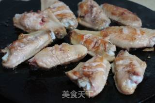 Grilled Chicken Wings with Mushrooms recipe