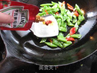 Stir-fried String Beans with Tomato Sauce recipe