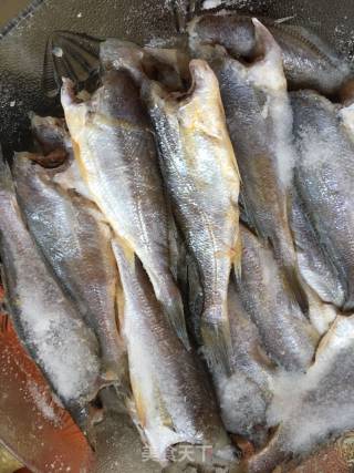 Deep-fried Braised Fresh Salted Fish recipe