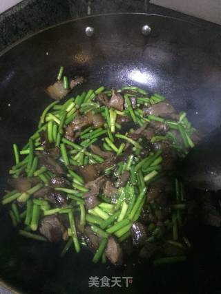 Stir-fried Bacon with Garlic Moss recipe