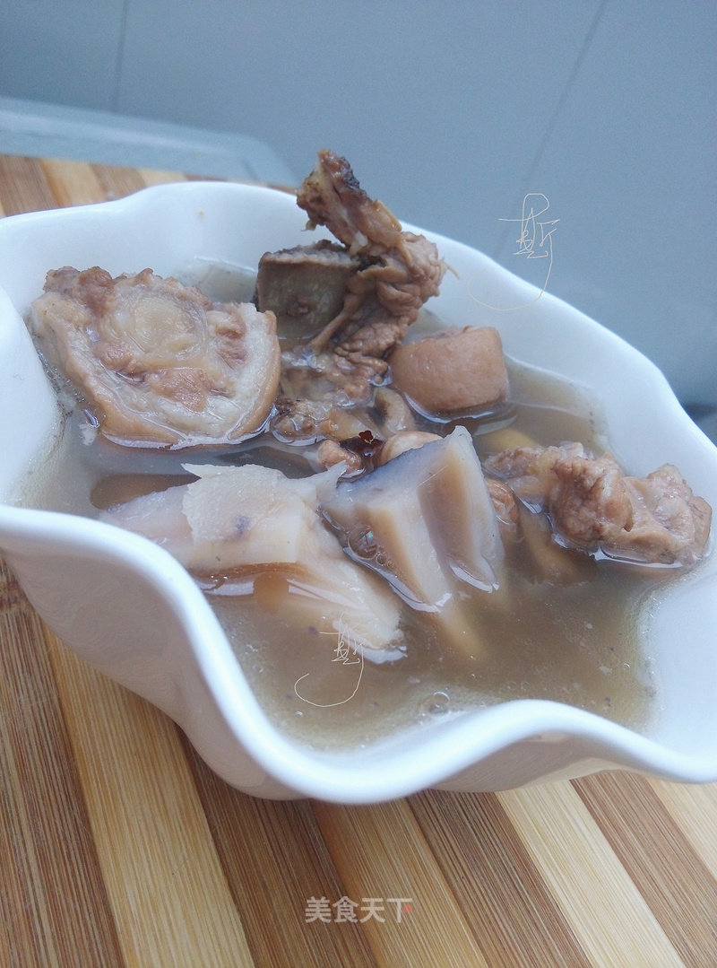 Peanut Lotus Root Pigtail Soup recipe