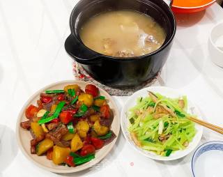 Spicy Sausage with Potatoes recipe
