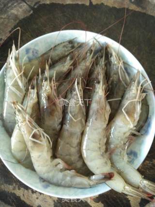 Stir-fried Shrimp Cubes with Soy Sauce recipe