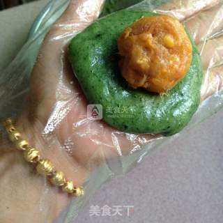 Spinach Egg Yolk Pork Floss recipe