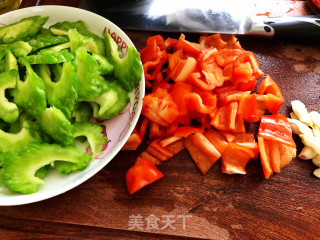Braised Bitter Gourd in Sauce recipe