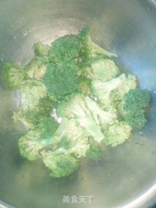 Broccoli Stir-fried Pork recipe