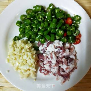 Stir-fried Green Pepper with Minced Pork in Black Bean Sauce recipe