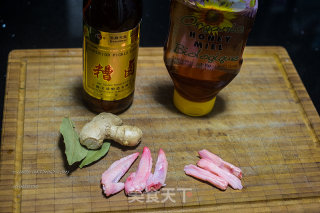 Three Treasures Marinated in Summer Honey Lees-duck Tongue, Wing Tip, Pig Intestines recipe