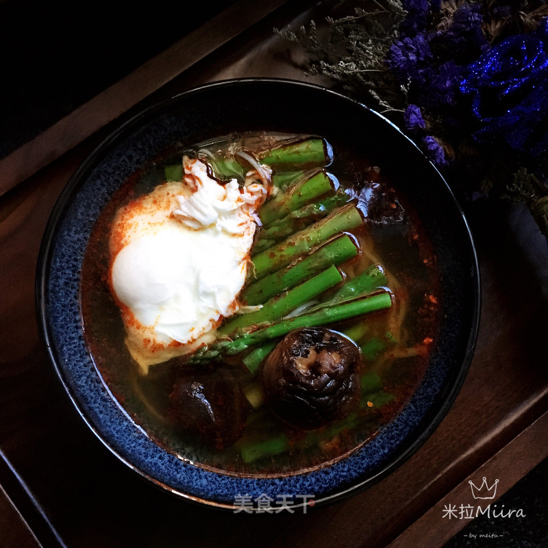 Asparagus and Egg Hollow Noodles recipe