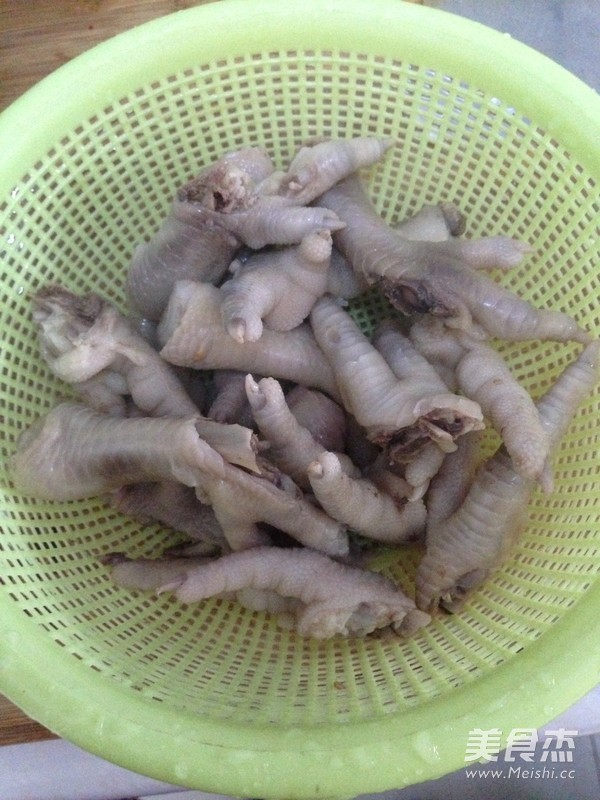 Steamed Chicken Feet with Tempeh Powder recipe