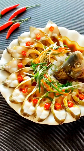 Peacock Steamed Fish recipe