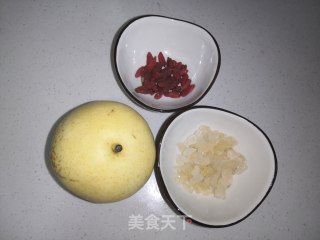 #果#white Fungus Crown Pear Wolfberry Soup recipe