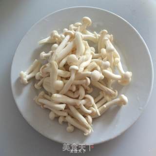 Stir-fried Sausage with White Mushroom recipe