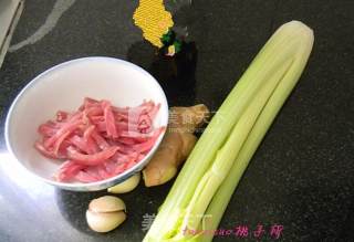 Stir-fried Celery with Shredded Pork recipe