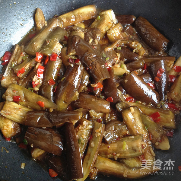 A Small Trick to Make The Roasted Eggplant Absorb Less Oil recipe