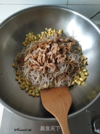 Stir-fried Bean Mouth with Shredded Pork with Vermicelli recipe