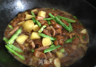 #trust之美# Stewed Pork Belly with Potatoes and Beans recipe